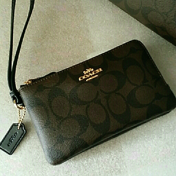 ♥️ COACH DOUBLE ZIP WRISTLET♥️❗NEW WITH TAGS ♥️❗ - Picture 2 of 9